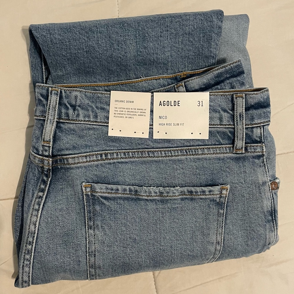 Always an off-duty favorite, AGOLDE's Nico jeans are perfect for everyday wear